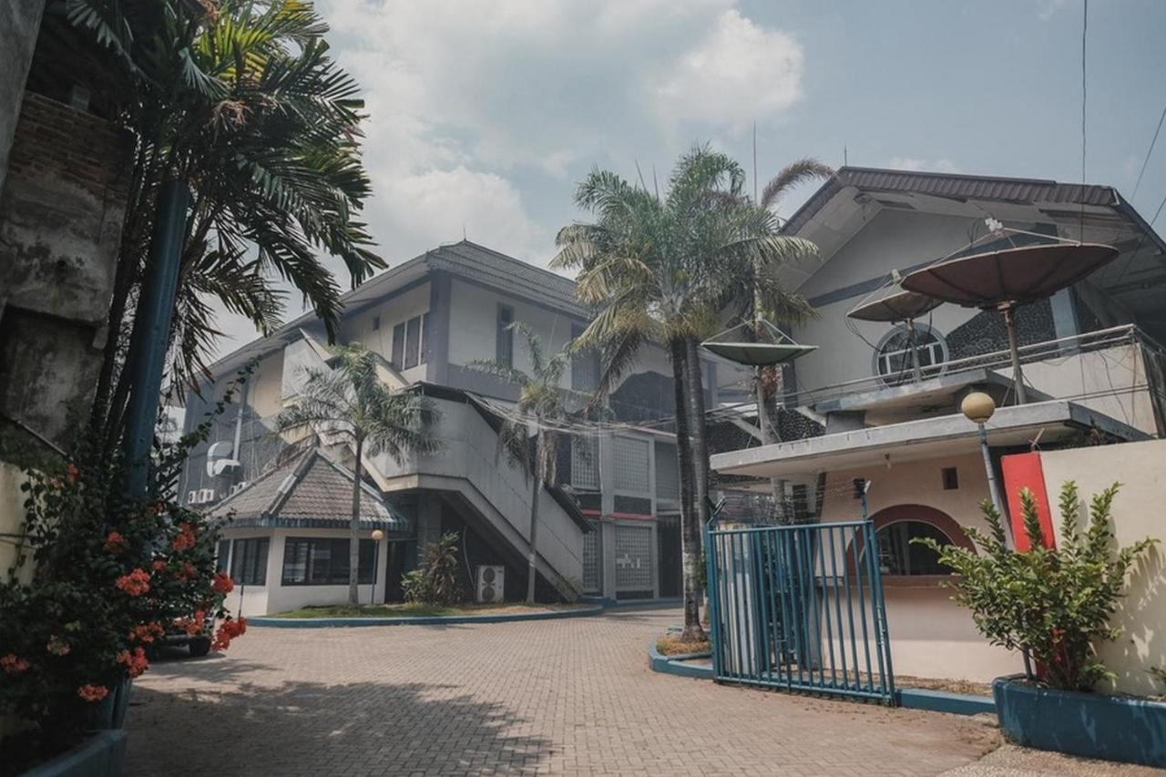 Reddoorz Plus Near Pelabuhan Merak Cilegon Esterno foto
